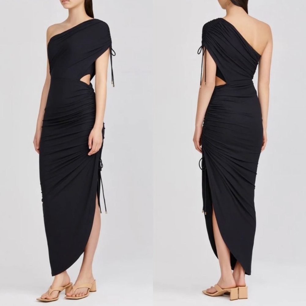 Significant Other Cindy Dress /Size US 4 AU 8/
Color Black